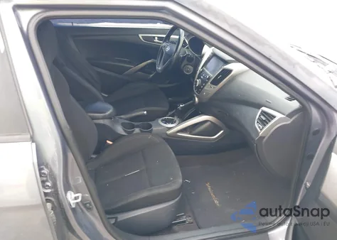 2017 Hyundai Veloster z USA, uszkodzony, nr VIN KMHTC6AD2HU315309